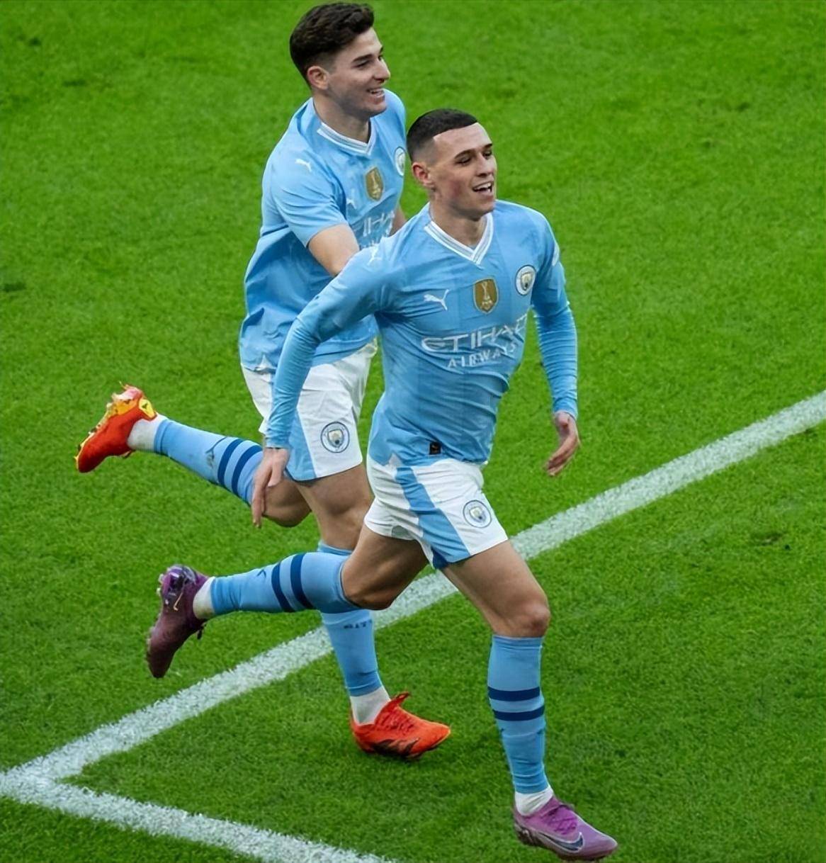 开云体育-大比分获胜首场状态出色，MAD观众沸腾！，德布劳内重返赛场热度持续攀升的简单介绍-开云体育