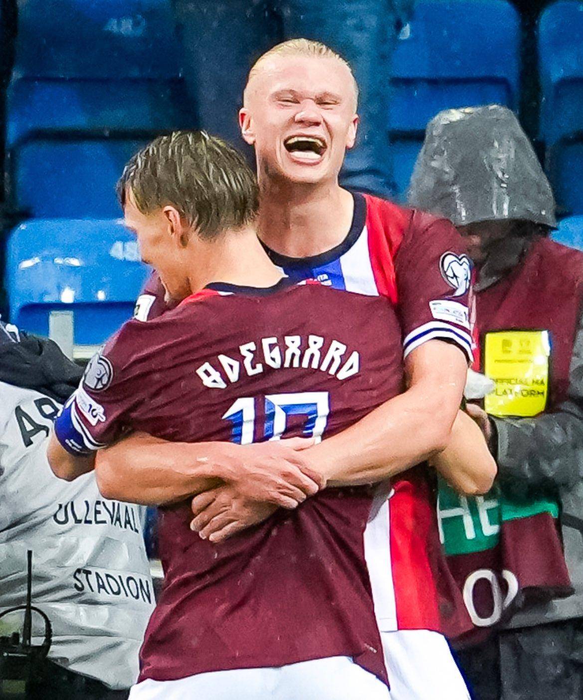 哈兰德意外战胜法国队，比赛局势复杂引爆全场！再创辉煌时刻